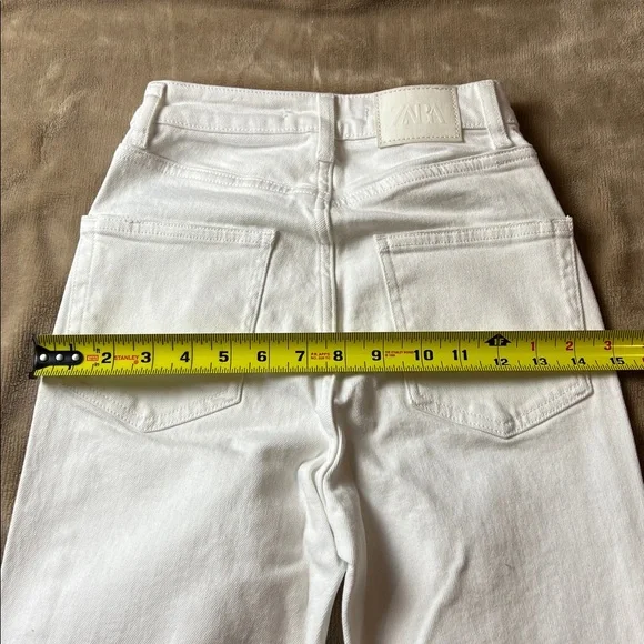 ZARA NWOT White High Rise Flare Jeans with Distressed Split Hem - Size 0 - Picture 14 of 14